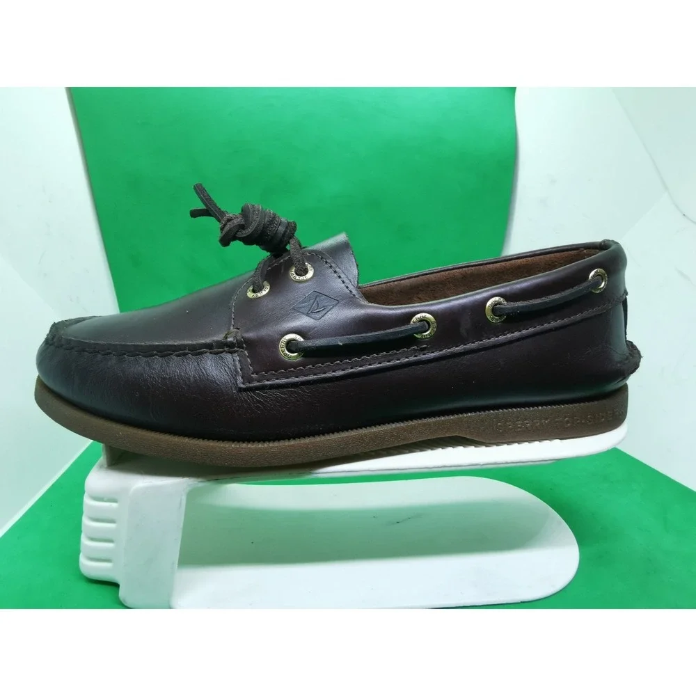 Sperry these have
